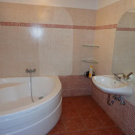 Sosto Gold Vendeghaz Guest house